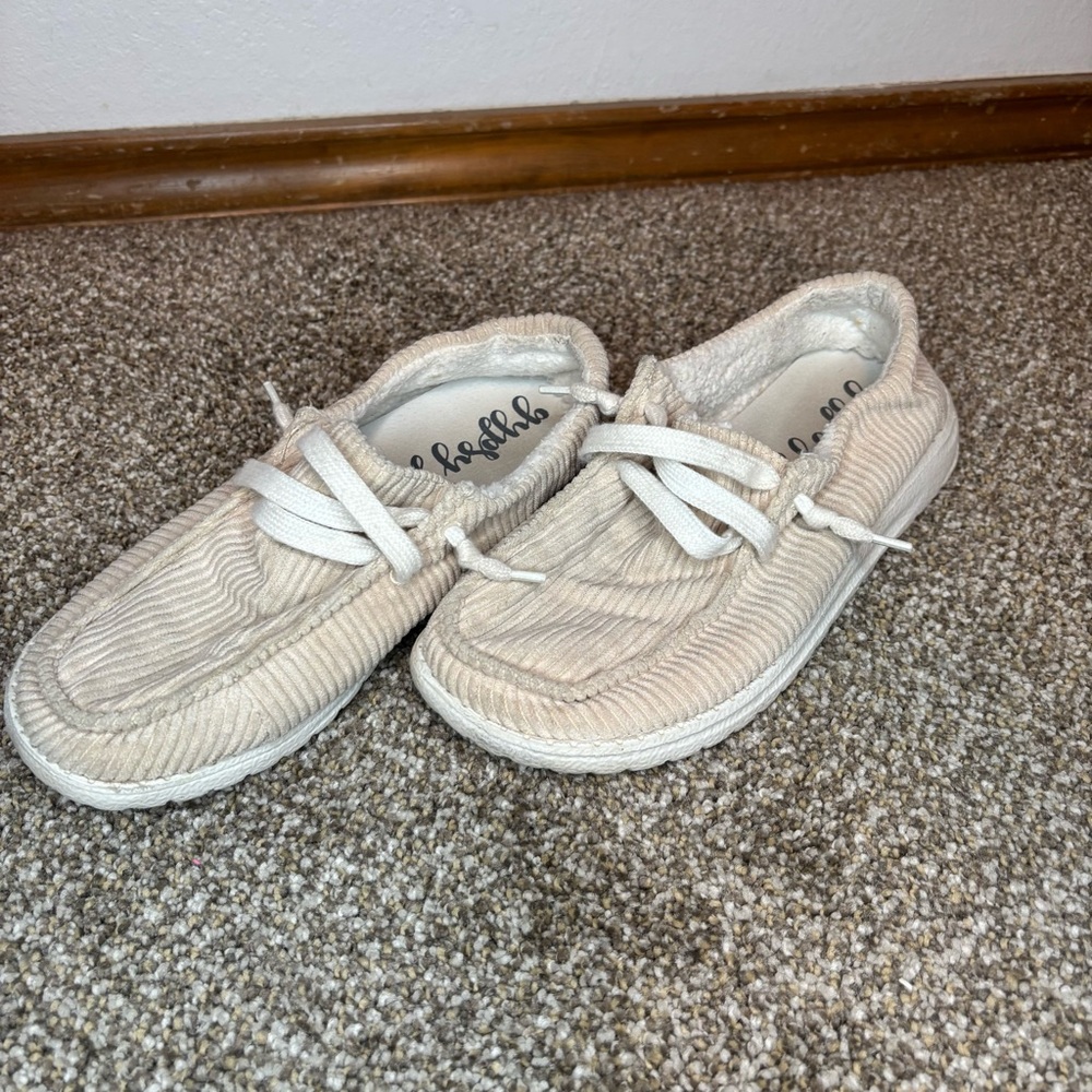 Gypsy Jazz Cream Corduroy Casual Shoes Women’s Size 6